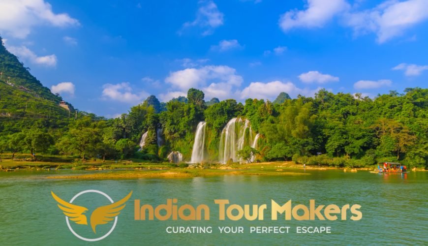 Seasonal Tour Packages You Shouldn’t Miss This Year: Kochi – Munnar – Thekkady – Alappuzha Tour Package
